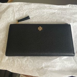 Tory Burch Slim Wallet NWT